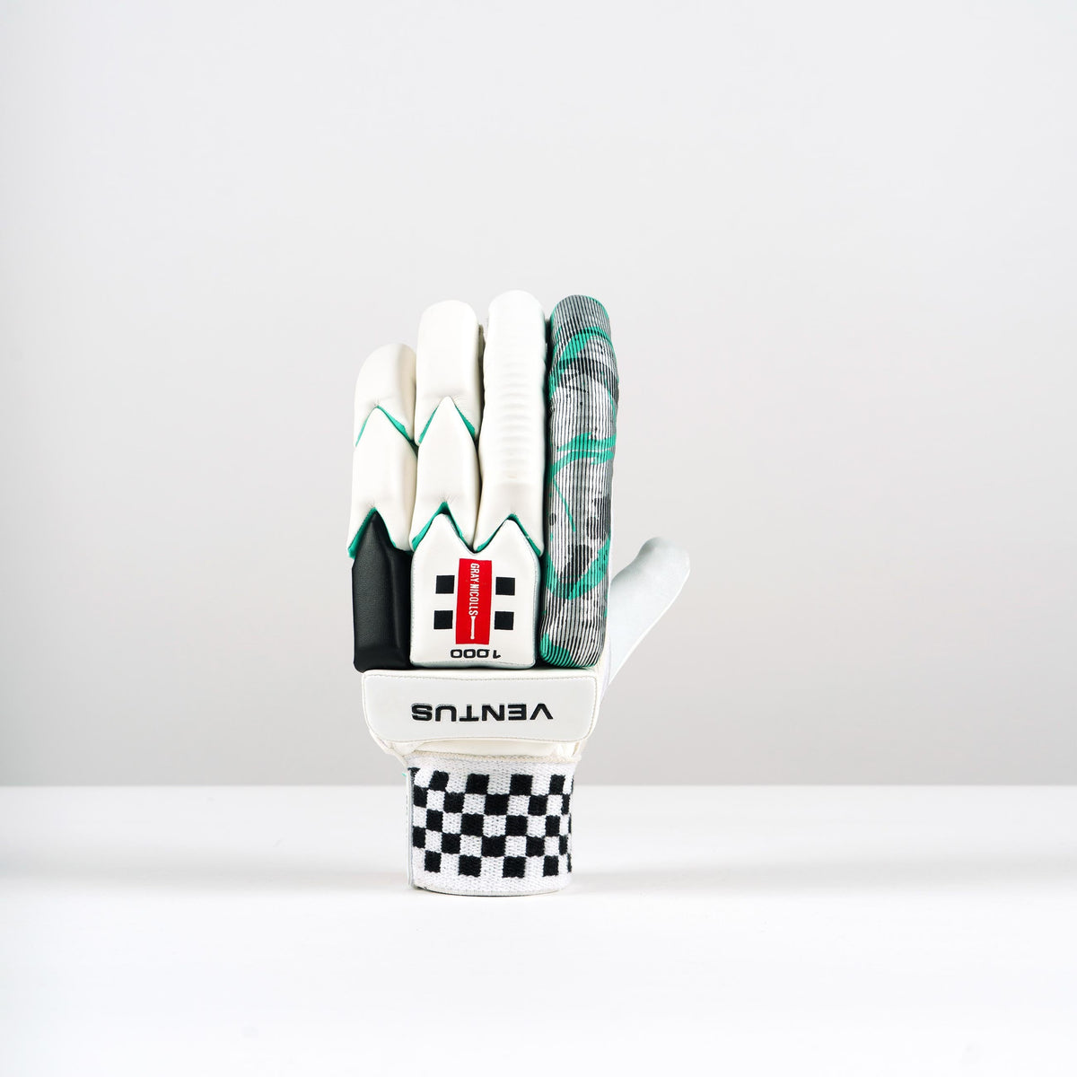 Gray-Nicolls Ventus 1.0 1000 Batting Gloves — product detail view 5
